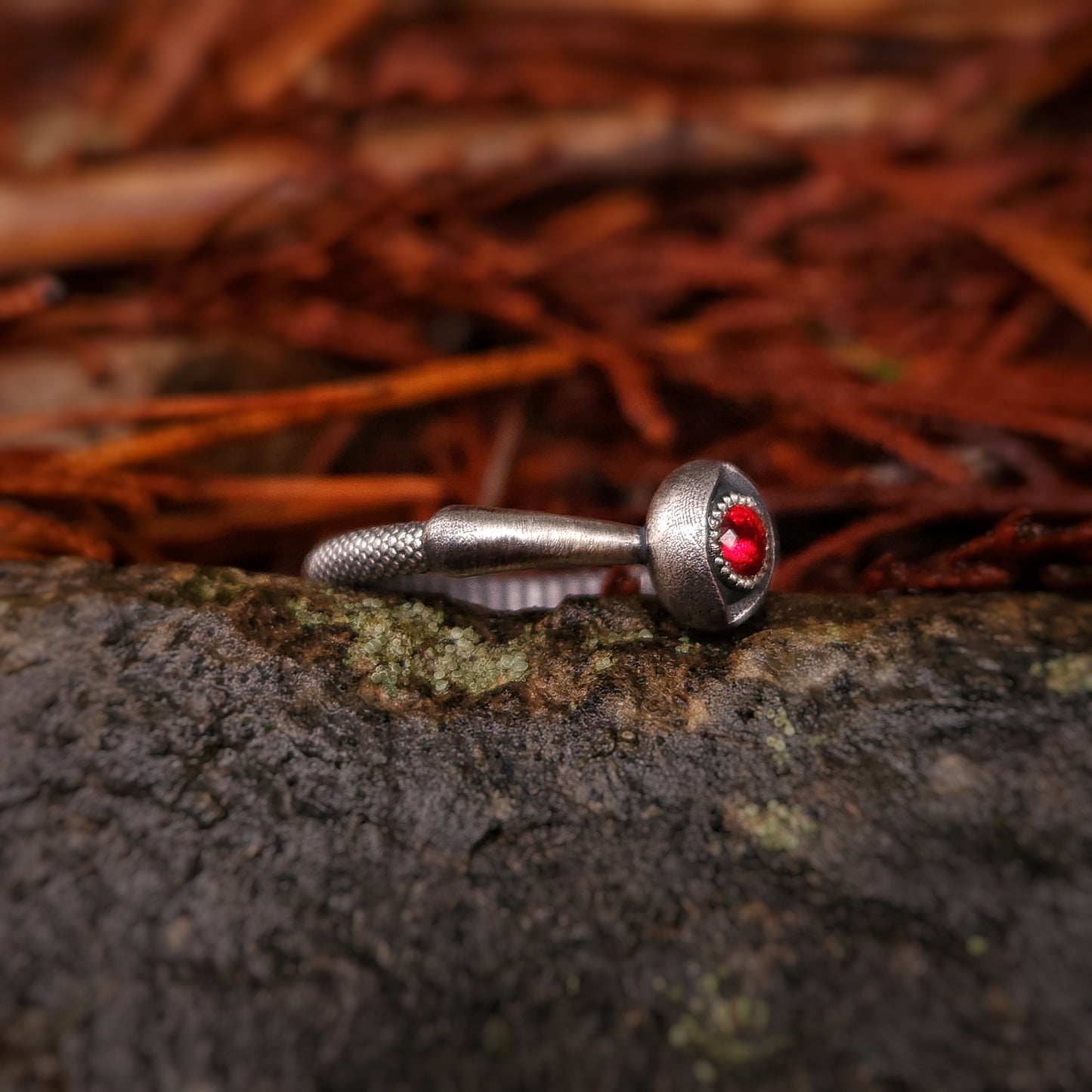 Serpentem Ring, Special