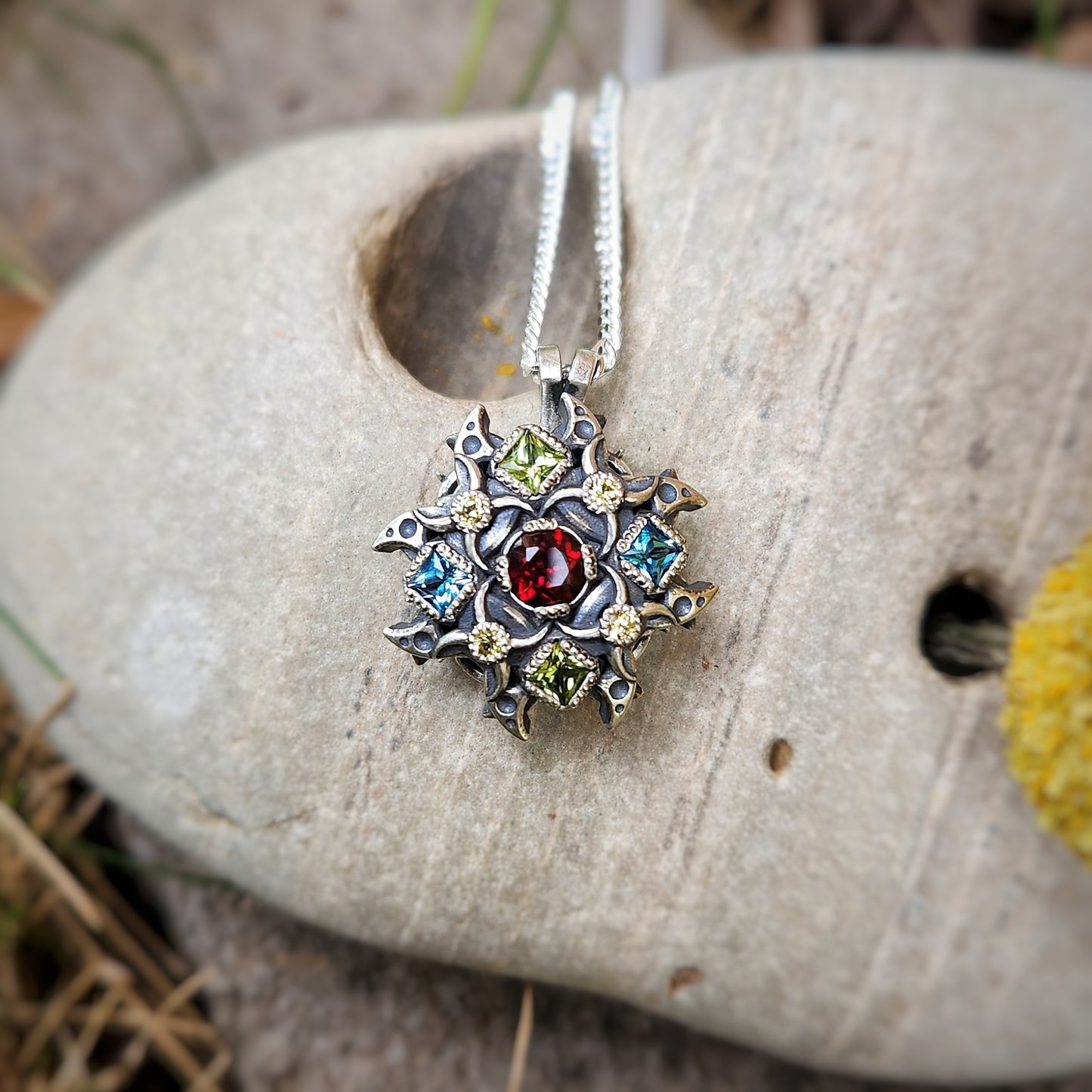 'Spinz' Kinetic (spinning) Pendant | Custom