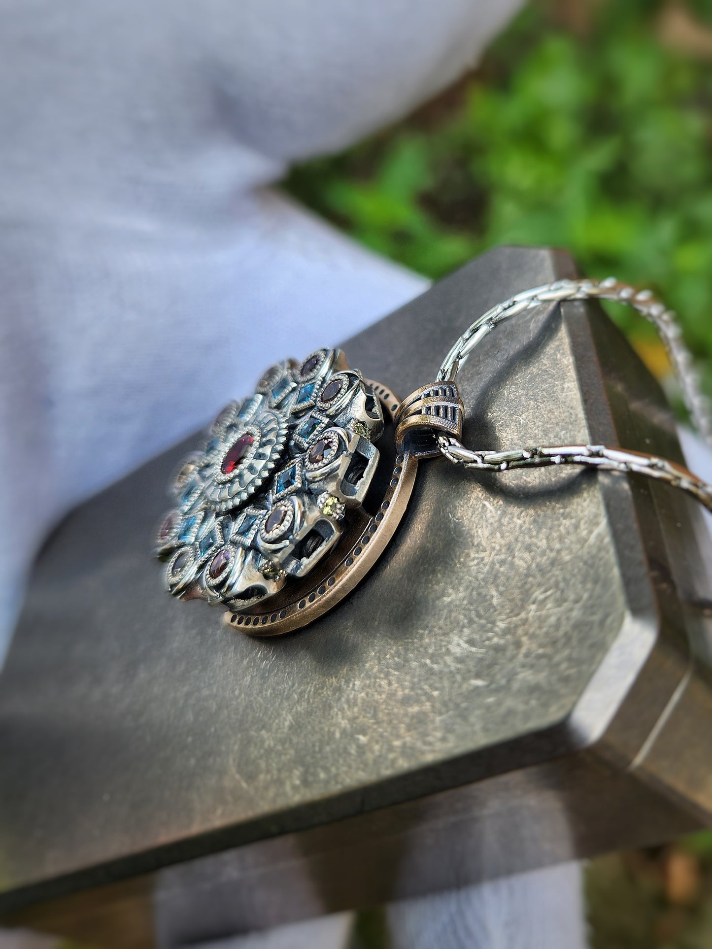 The Celestial Compass (Kinetic Pendant)