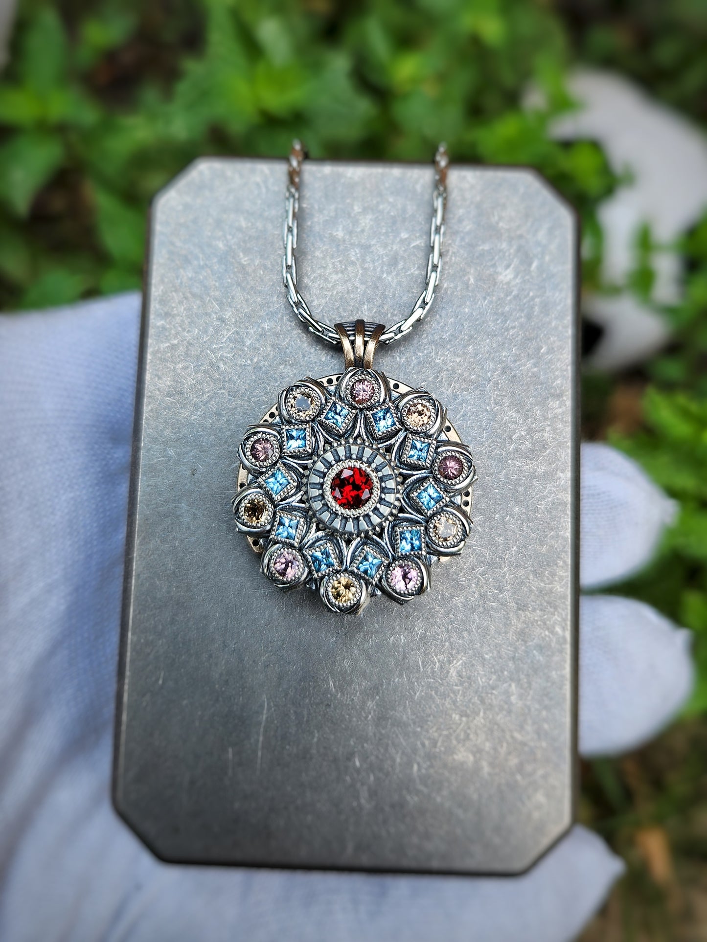 The Celestial Compass (Kinetic Pendant)