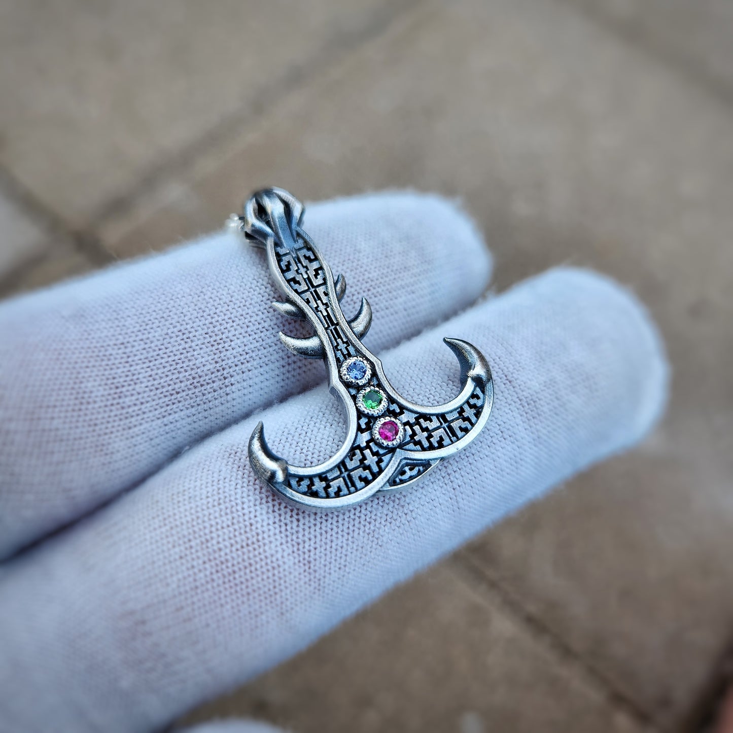 'The Depthcaller' Pendant