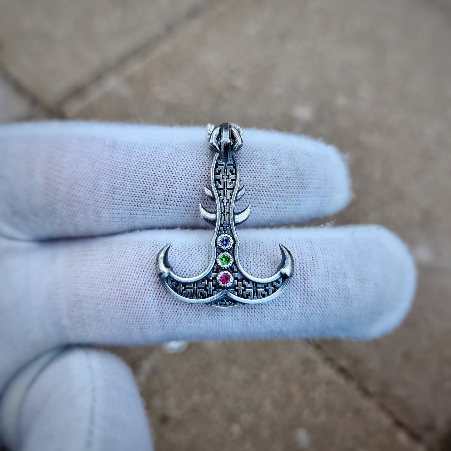 'The Depthcaller' Pendant