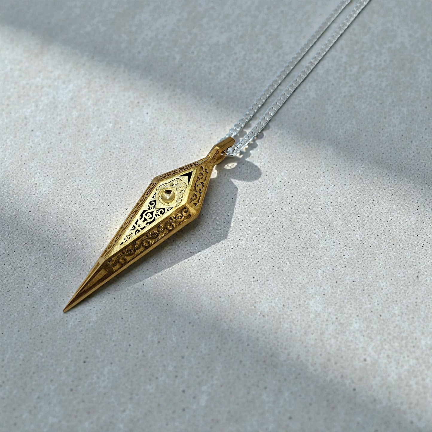 Sarco Pendant in 24k GPB