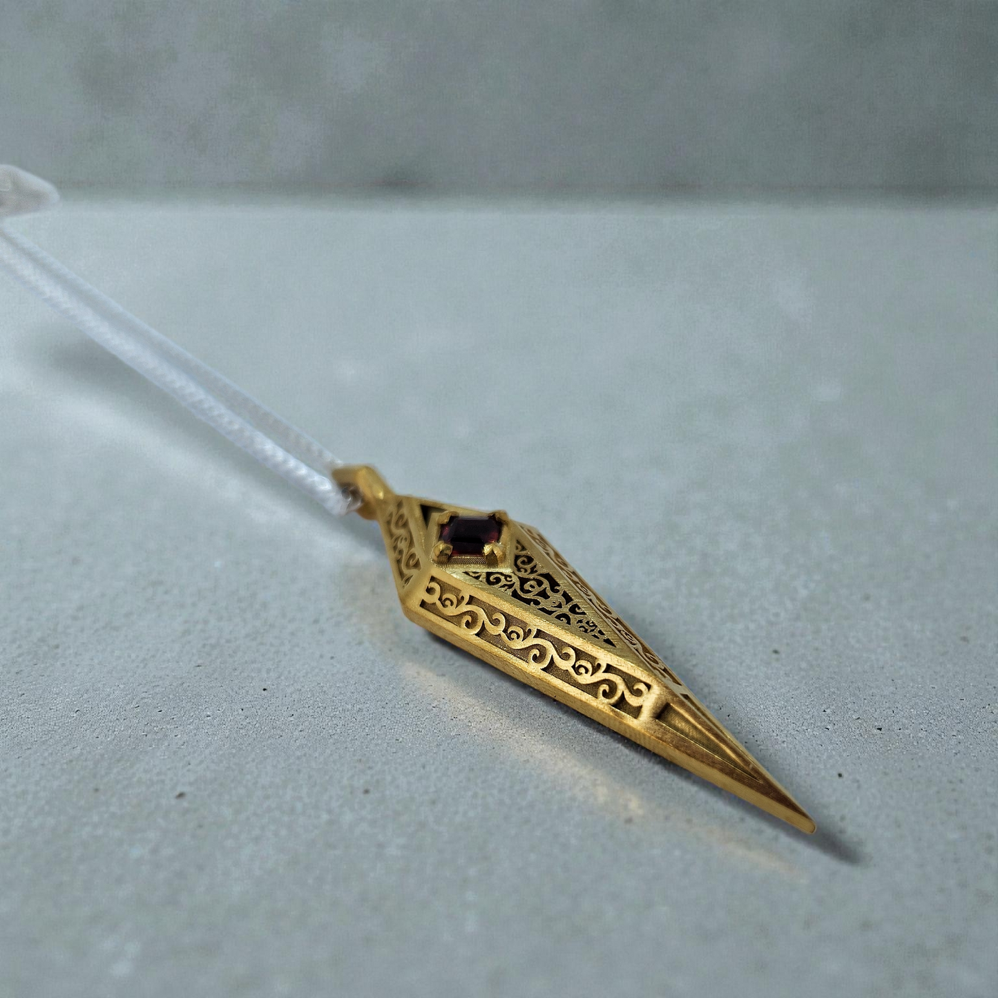 Sarco Pendant in 24k GPB