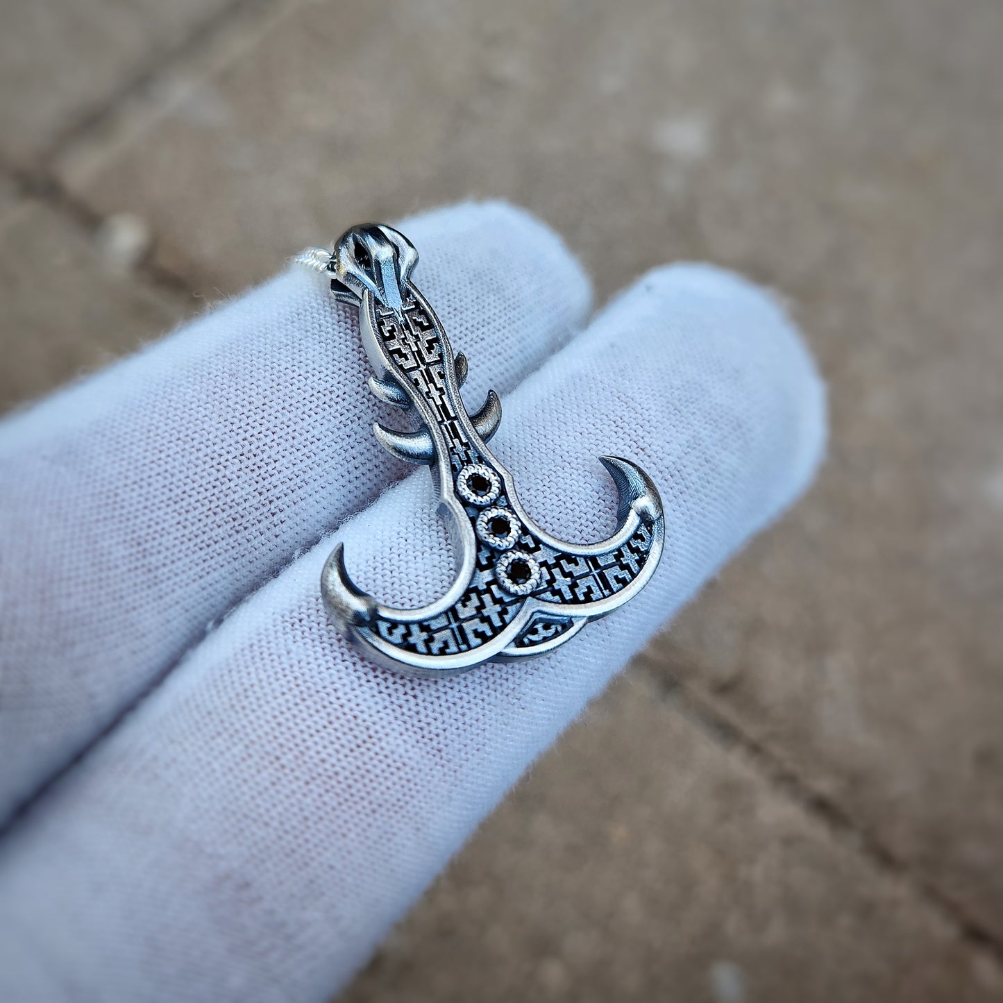 'The Depthcaller' Pendant
