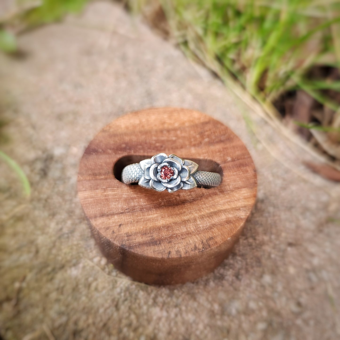Floral Scale Ring - Size 7