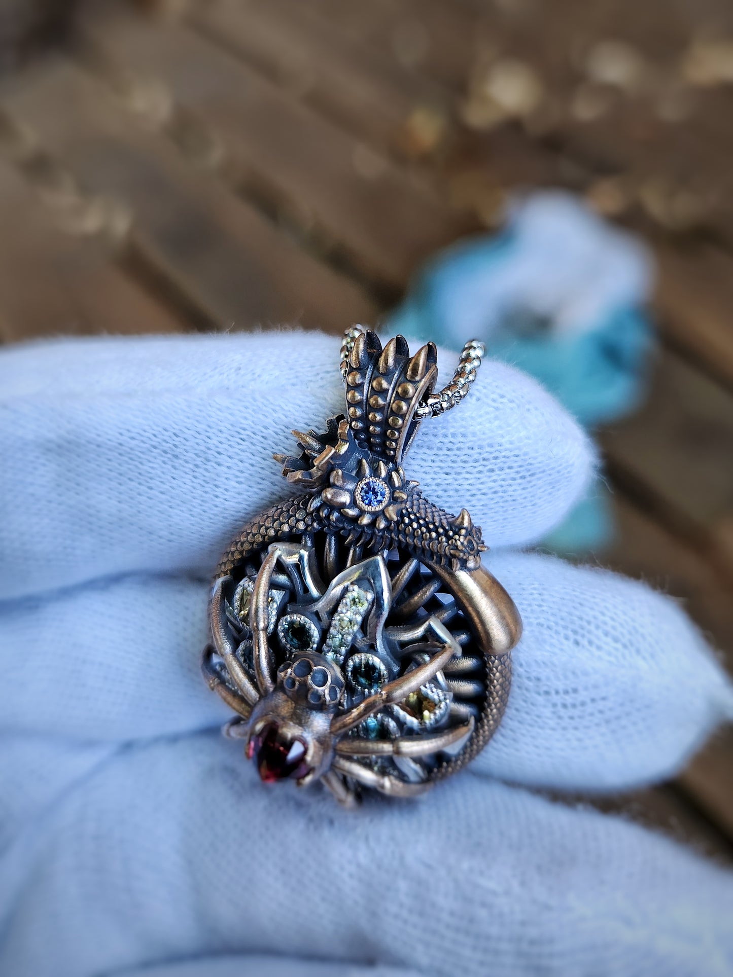 'Ouro-Aranea' Kinetic Pendant (mixed metal)