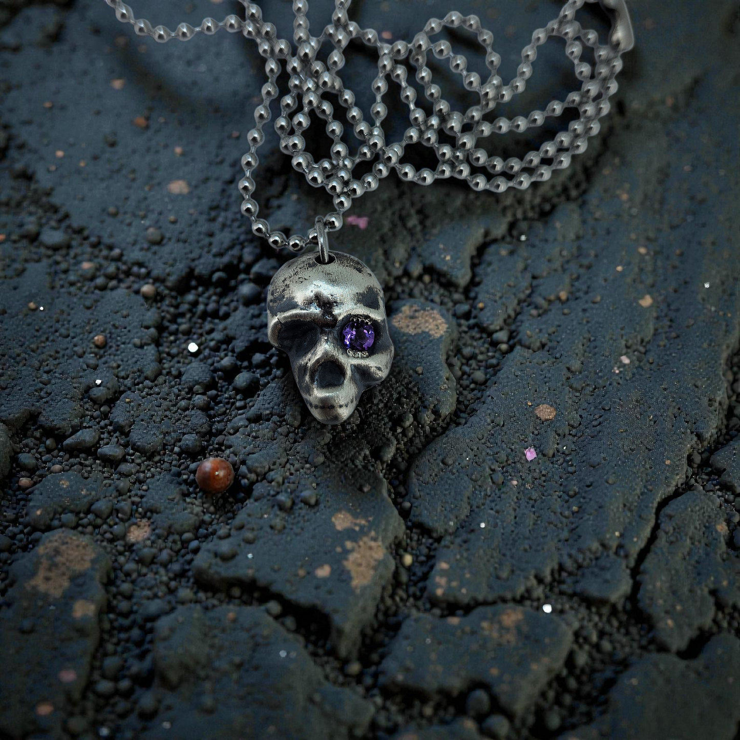 'Wraithbone' Molten Skull Pendants