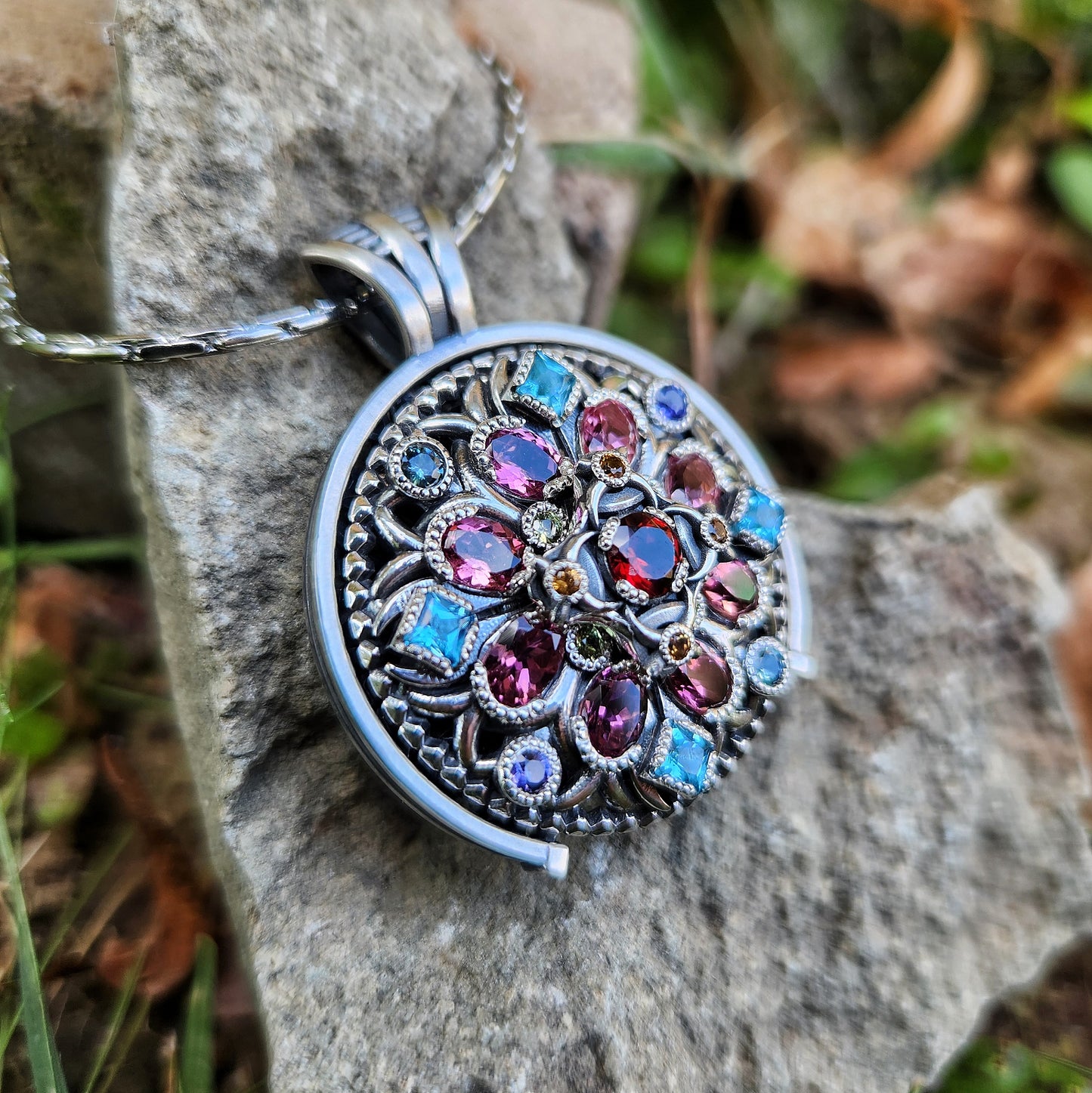 'Nameme' Kinetic Pendant