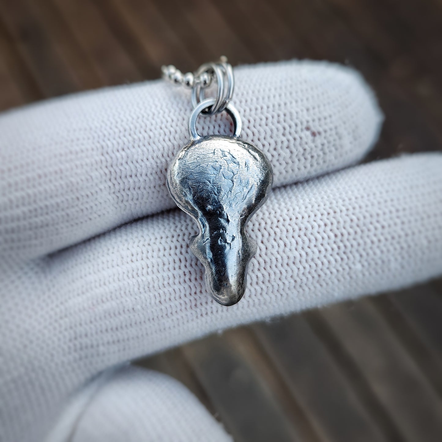 Tavi the Visitor (Mysterious)